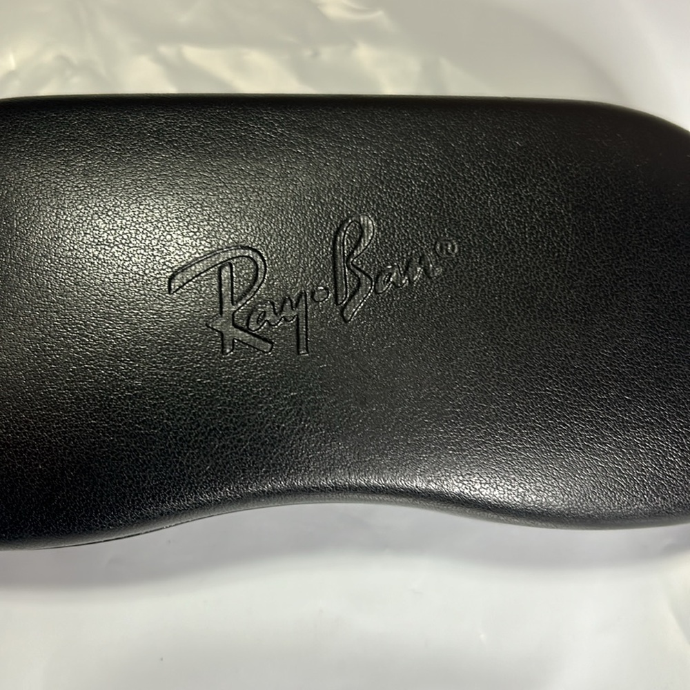 Ray ban glasses case - Picture 2 of 6